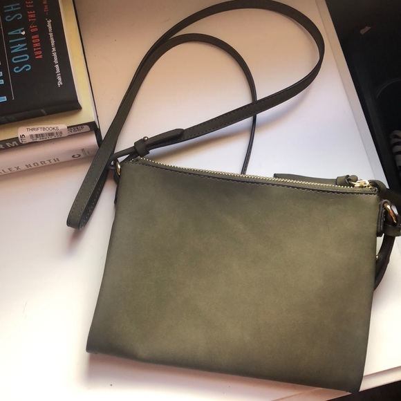 Old Navy Handbags - Olive Crossbody Bag